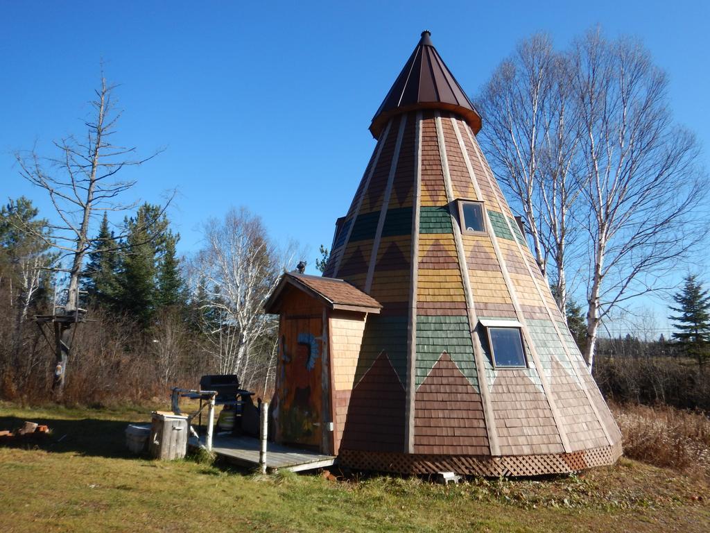 Villa Aux Tipis De La Riviere Sauvage Saint Romain Exterior foto